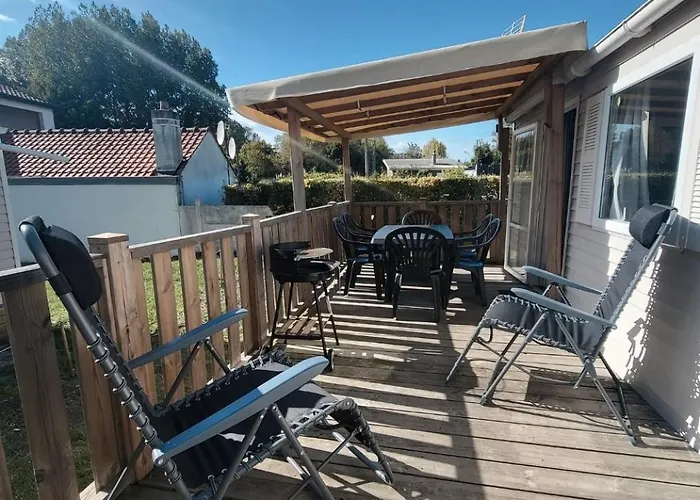 Mobil-home A Sainte Cecile Kemping *